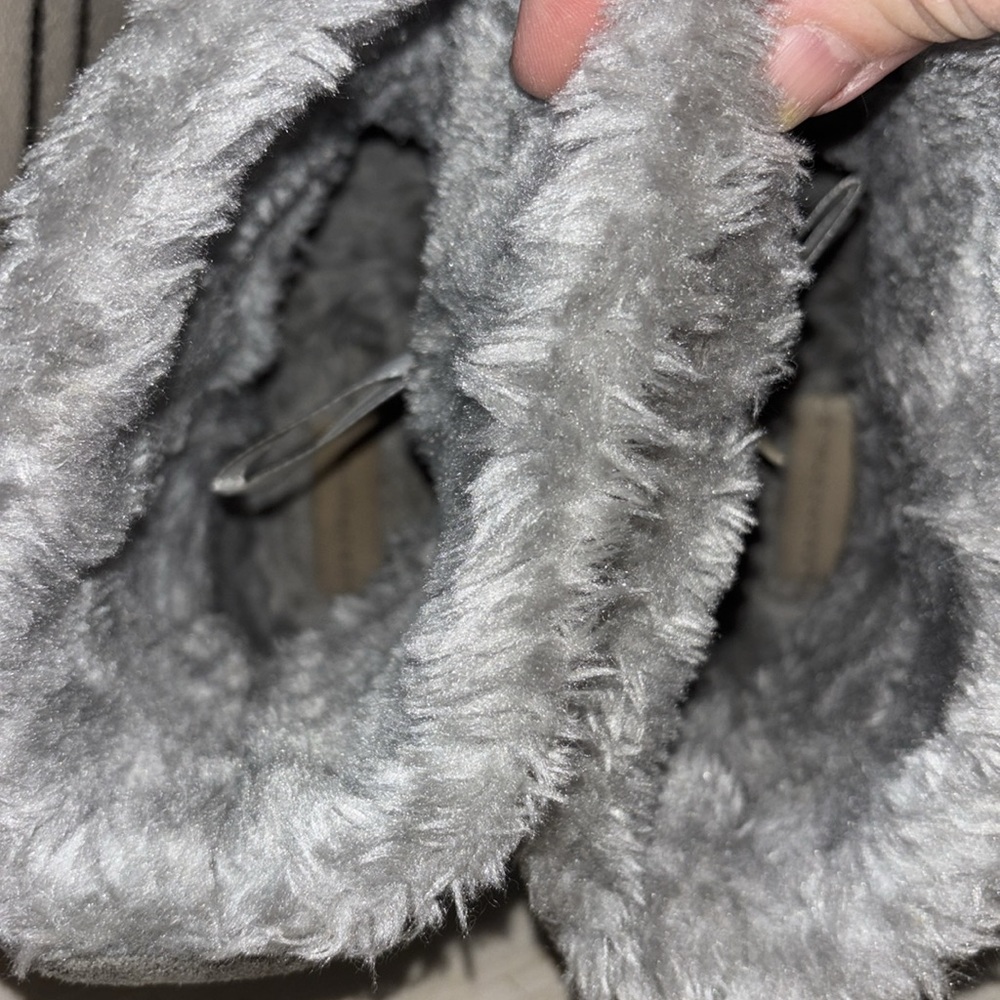 Aeropostale Gray Faux Suede Fur Lined Boots Warm Cozy Size 8 - Picture 10 of 11